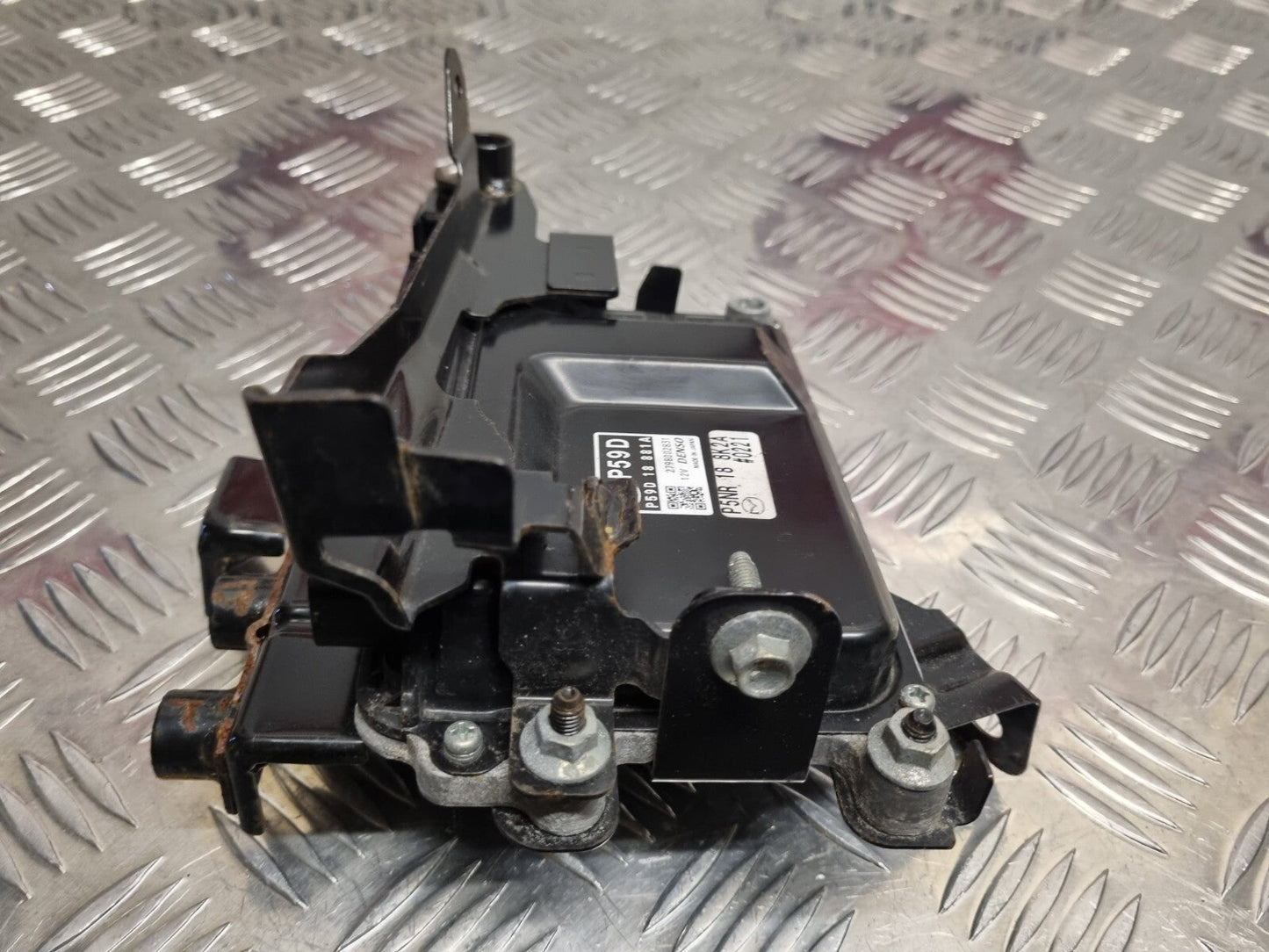 MAZDA MX-5 MK4 2015-2019 1.5 PETROL GENUINE ENGINE CONTROL UNIT ECU P59D18881A