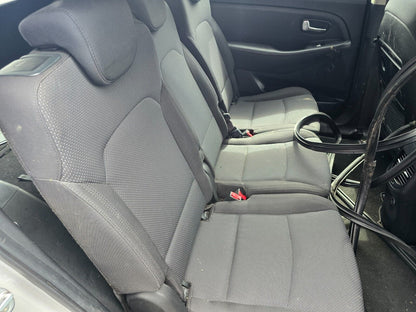 2014 KIA CARENS 2 (RP) MK3 ECODYNAMICS 1.7 DIESEL 6 SPEED MANUAL VEHICLE FOR BREAKING AND PARTS