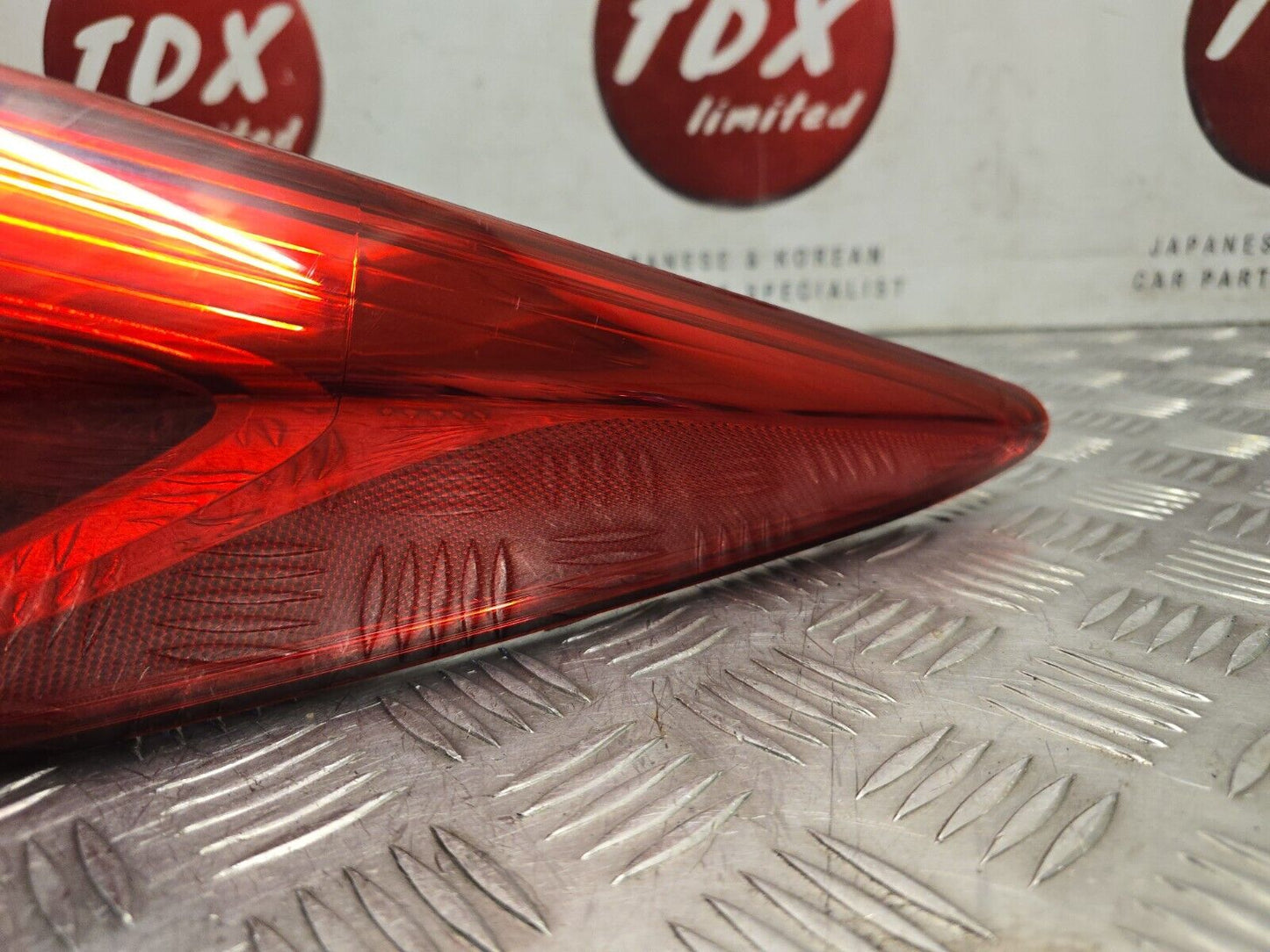 HYUNDAI I40 VF ESTATE 2011-2015 GENUINE DRIVERS REAR OUTER LED BRAKE LIGHT LAMP