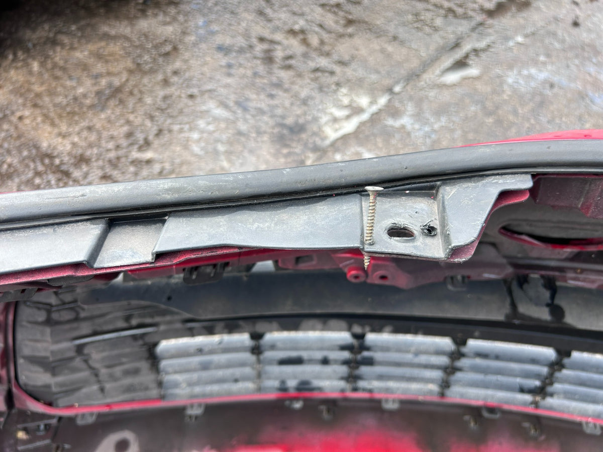 Toyota Yaris XP130 MK3 2014-2017 Genuine Complete Front Bumper 3P0 Super Red - photo 11 of 17