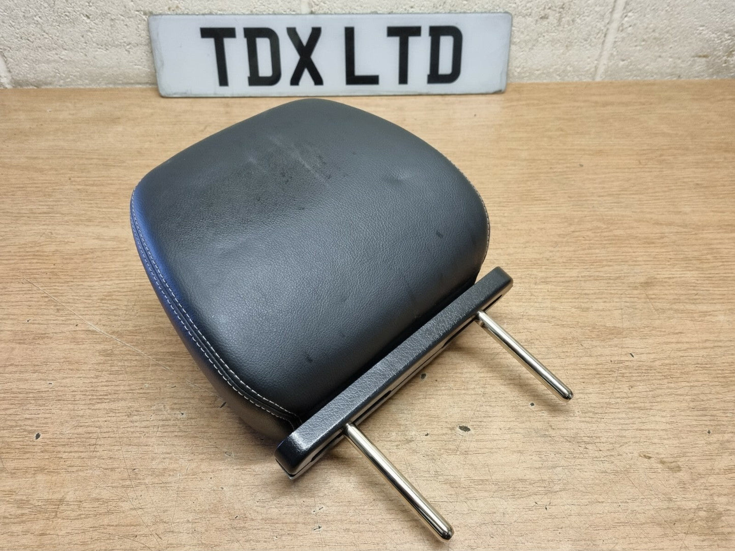 Suzuki SX4 S-Cross Genuine Front Passengers/Drivers Leather Headrest 2013-2016