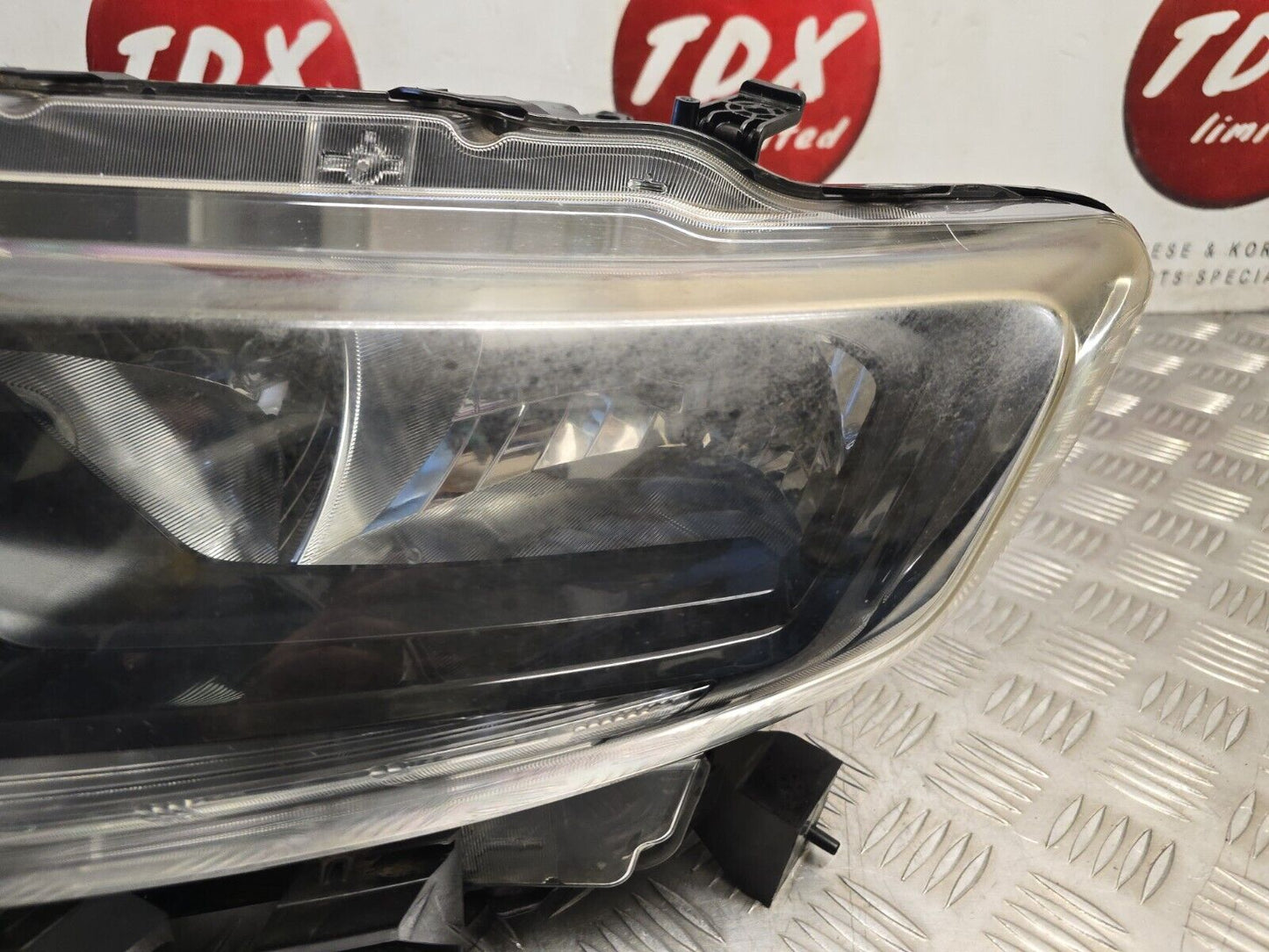 NISSAN X-TRAIL T32 2014-2017 PRE-FACELIFT PASSENGERS SIDE LED HALOGEN HEADLIGHT