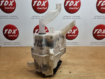 TOYOTA PRIUS MK3 2009-2015 XW30 GENUINE WASHER BOTTLE + MOTOR PUMPS 060851-317