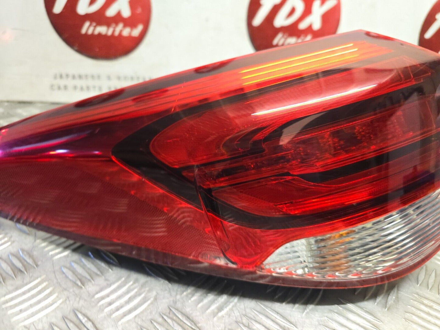 HYUNDAI I40 ESTATE 2015-2019 FACELIFT PASSENGERS SIDE REAR OUTER LED BRAKE LIGHT