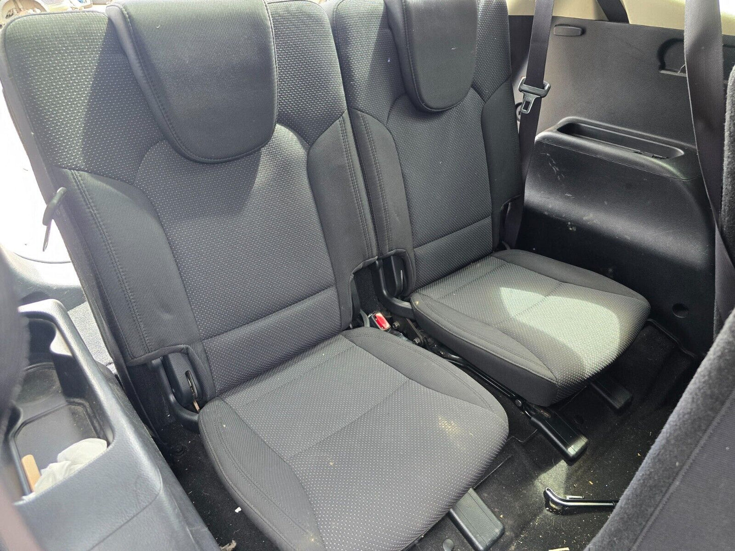 2014 KIA CARENS 2 (RP) MK3 ECODYNAMICS 1.7 DIESEL 6 SPEED MANUAL VEHICLE FOR BREAKING AND PARTS