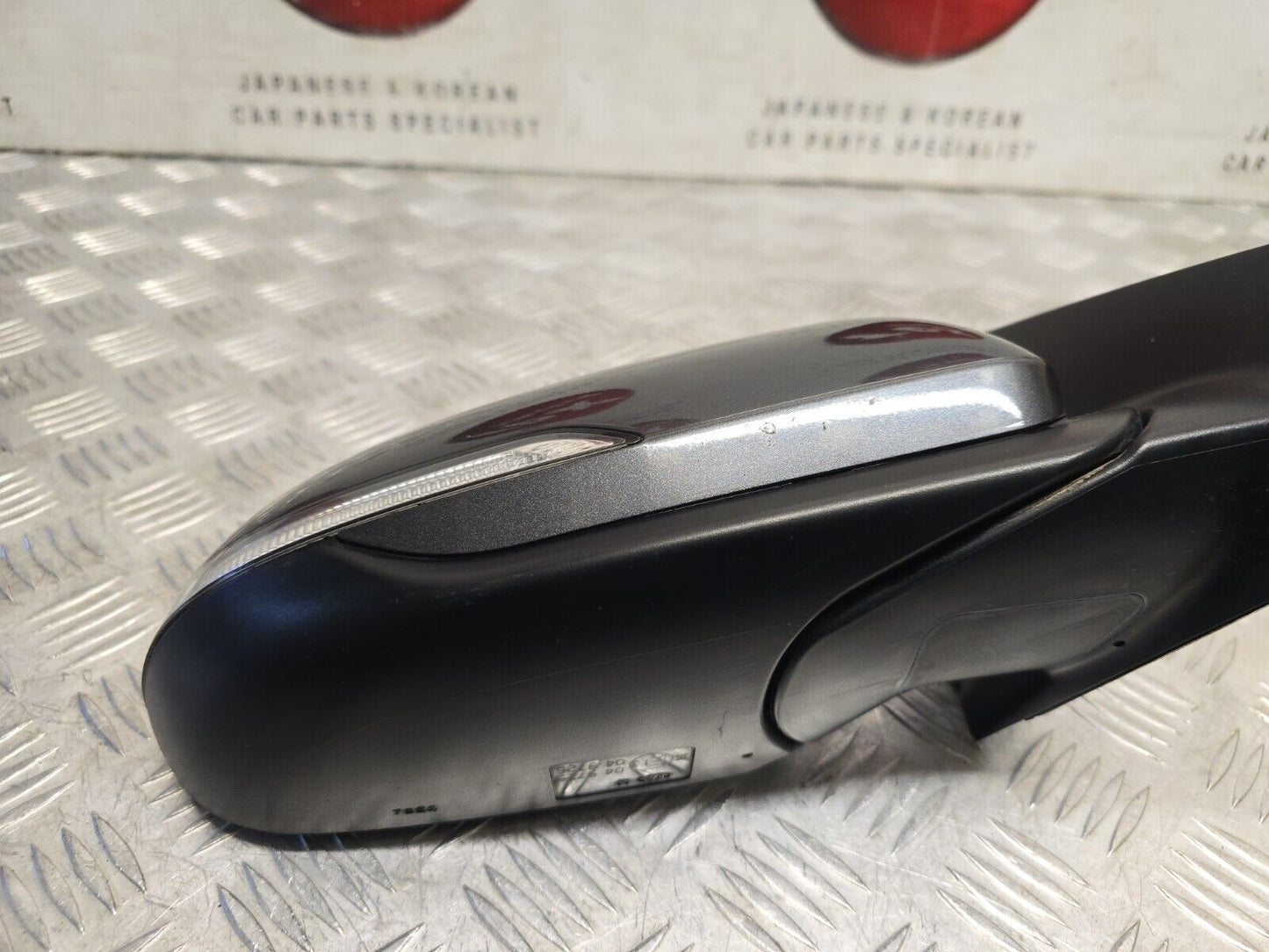 KIA RIO YB MK4 2017-2023 GENUINE DRIVERS SIDE POWER FOLD WING MIRROR ABT 8PIN