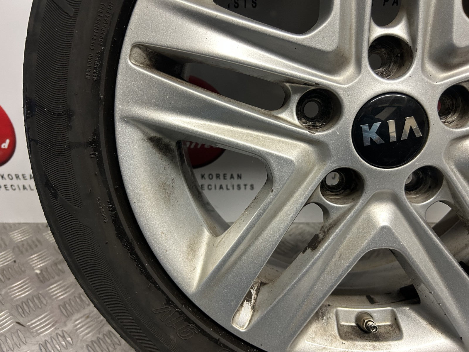 Kia Ceed (Cd) Mk3 2018-2024 16" Genuine Alloy Wheel 205/55/16 Tyre 7