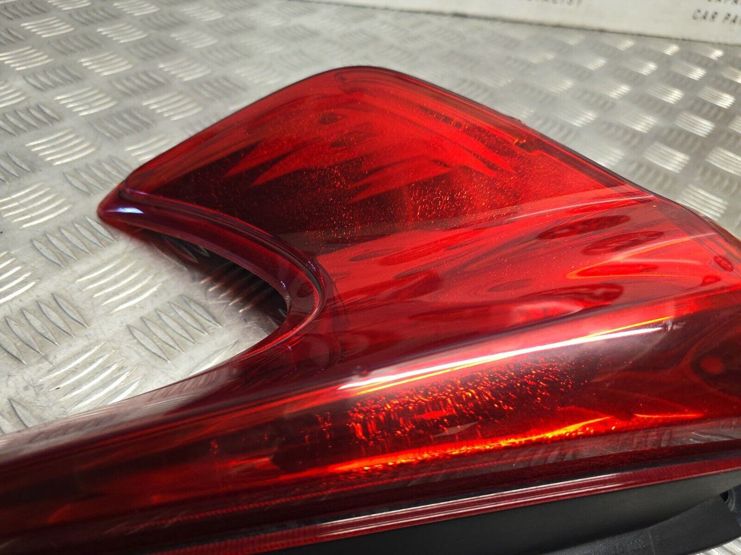 NISSAN JUKE F15 2010-2014 PRE-FACELIFT DRIVERS SIDE REAR OUTER BRAKE LIGHT LAMP