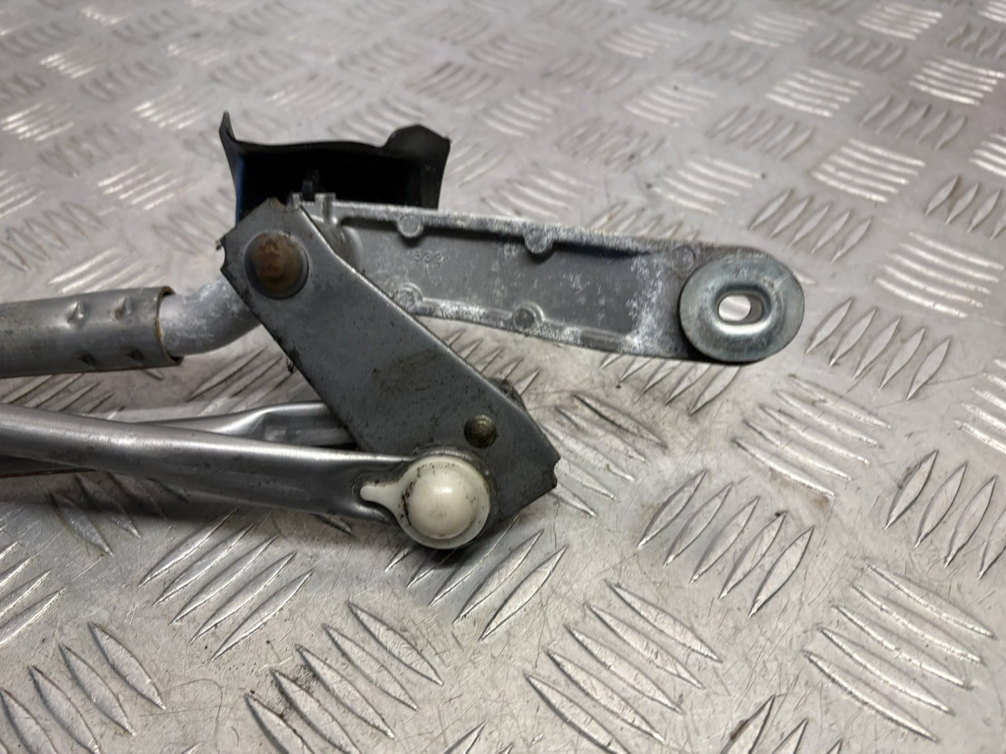 Toyota GT86 2012-2020 Genuine Front Wiper Motor Linkage Mechanism - photo 5 of 9