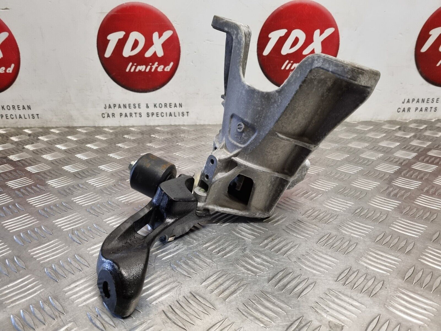 Honda Civic X Mk10 1.0 Petrol 2017-2023 Genuine Drivers Side Engine Mount 14
