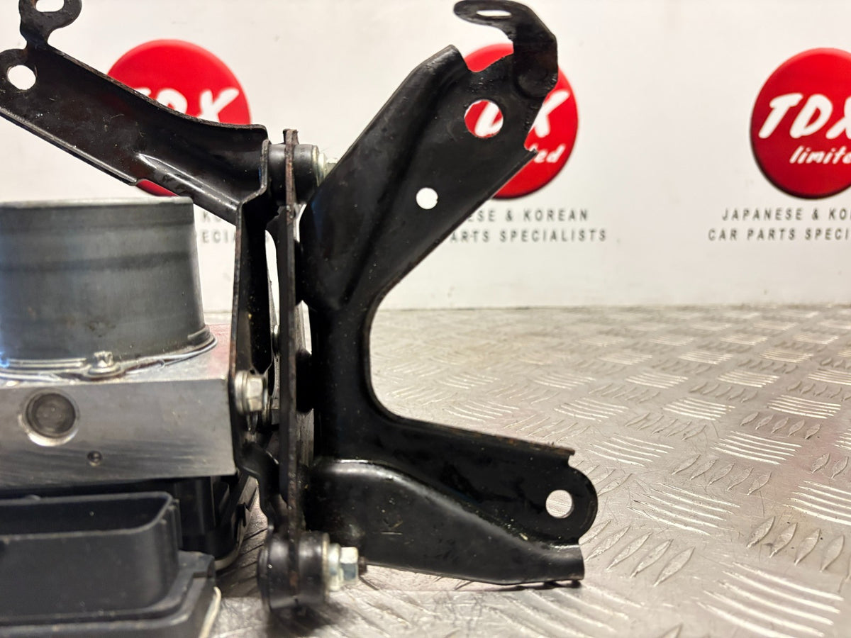 Toyota Yaris XP210 MK4 2020-2023 1.5 Hybrid ABS Pump 0 265 291 658/44510-K0150 - photo 8 of 10