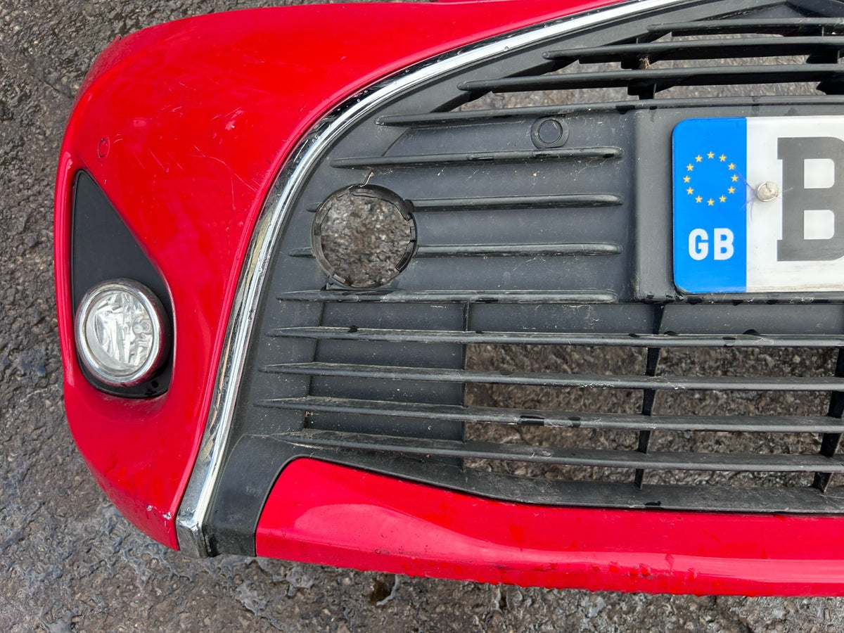 Toyota Yaris XP130 MK3 2014-2017 Genuine Complete Front Bumper 3P0 Super Red - photo 7 of 17