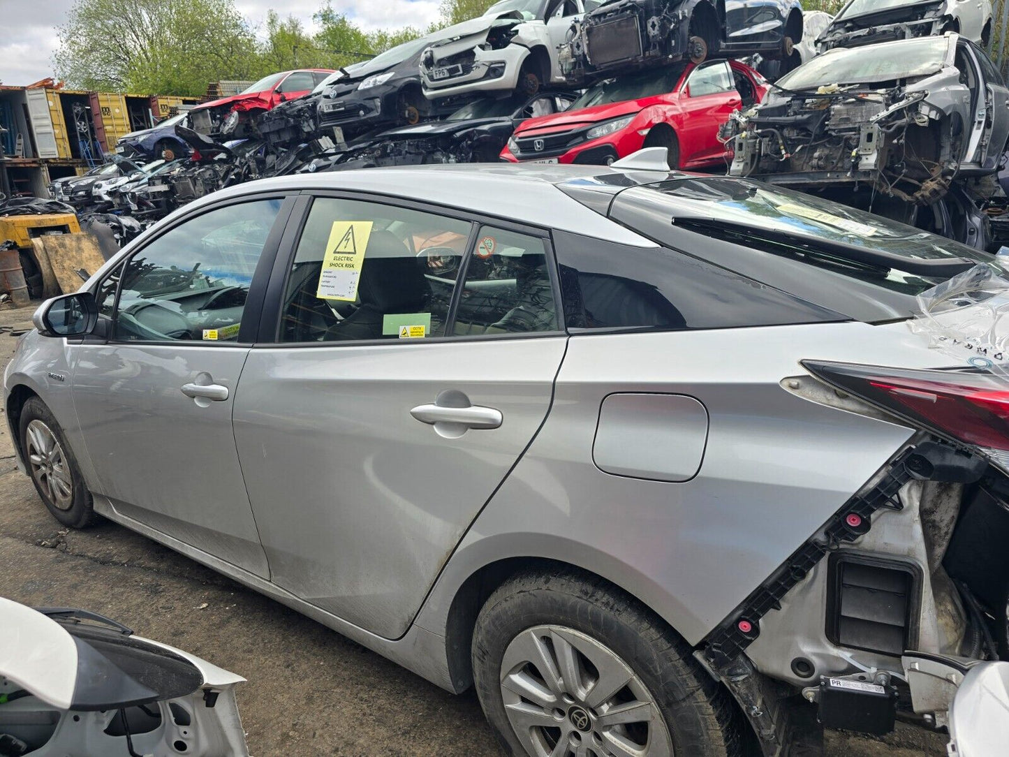 TOYOTA PRIUS MK4 BUSINESS EDITION 1.8 HYBRID 1 SPEED CVT AUTO FOR PARTS & SPARES