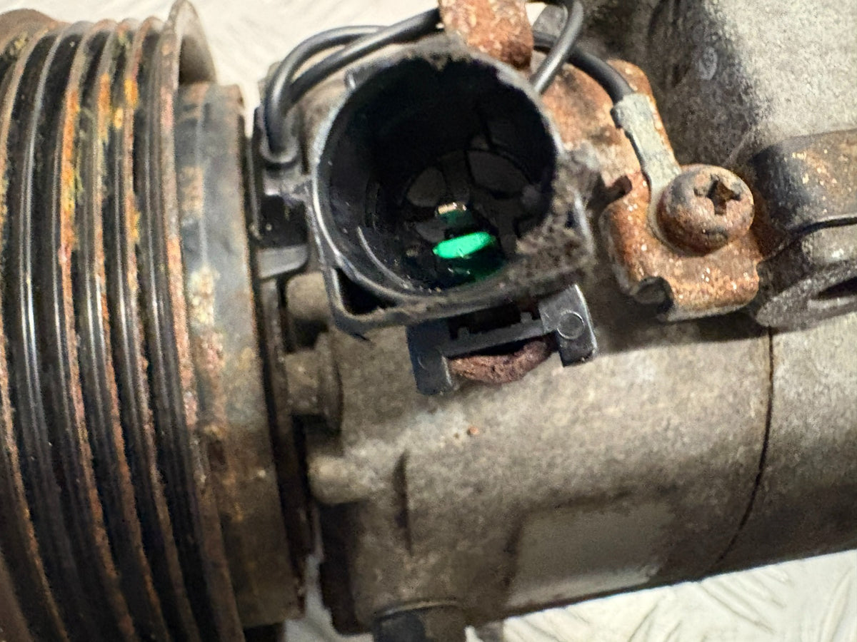 47801900