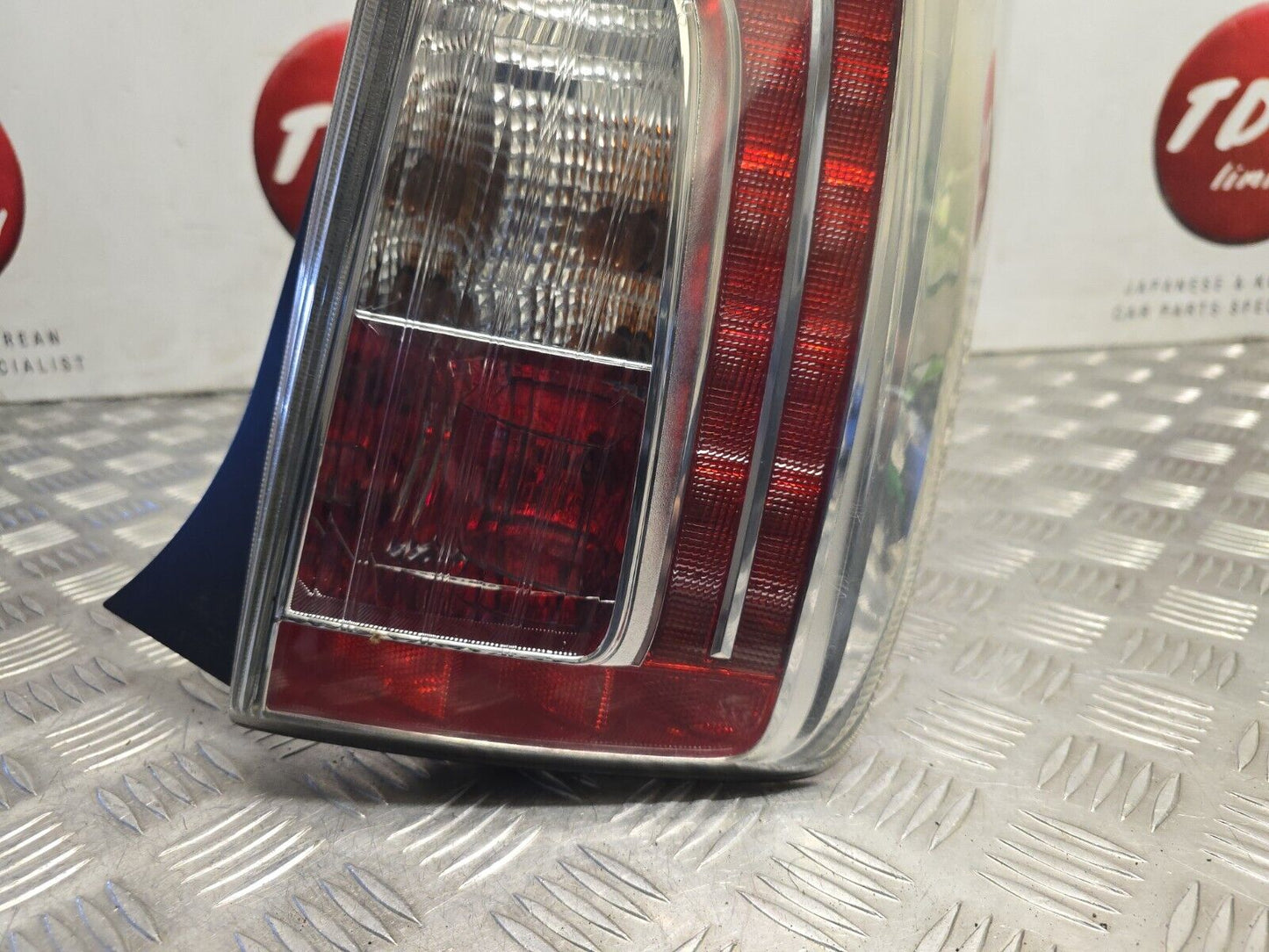 TOYOTA PRIUS 2012-2015 MK3 FACELIFT GENUINE DRIVERS SIDE REAR BODY BRAKE LIGHT