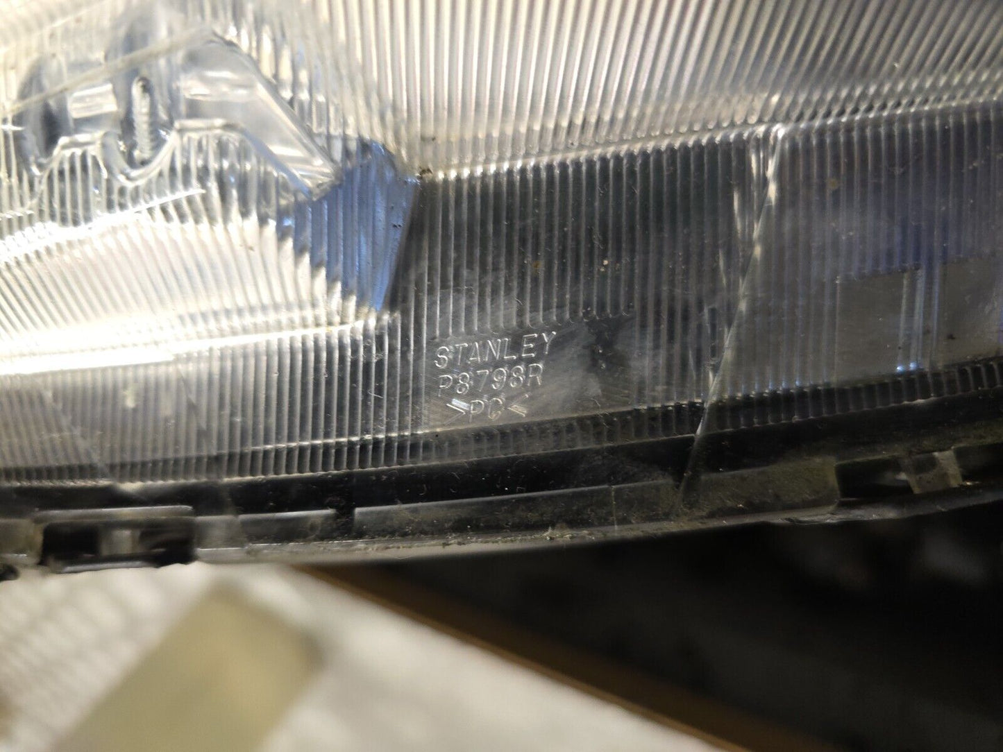 SUZUKI SWIFT MK3 2011-2016 GENUINE DRIVERS SIDE FRONT HALOGEN HEADLIGHT LAMP