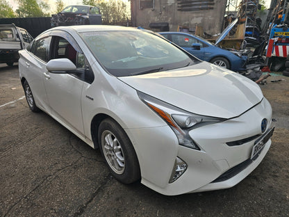 Toyota Prius Hybrid 2016-2018 Complete Front End Parts Bumper Bonnet Headlights - photo 2 of 3