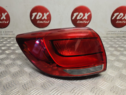 KIA SPORTAGE SL MK3 2013-2015 FACELIFT PASSENGERS REAR OUTER BODY BRAKE LIGHT