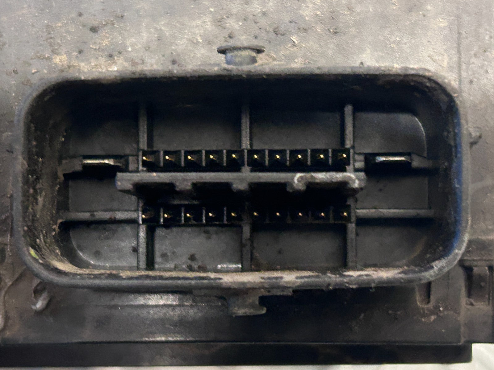 47324786