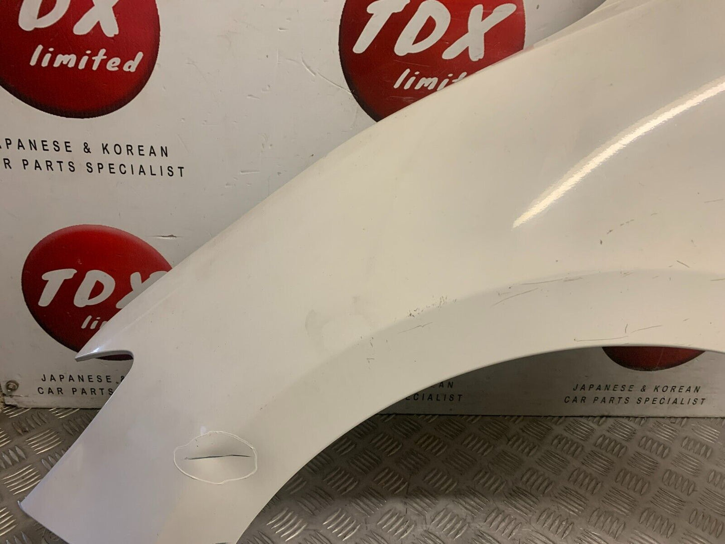 MAZDA 3 MK3 2014-2018 GENUINE PASSENGER SIDE WING/FENDER WHITE A4D ARCTIC WHITE