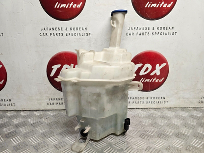 Kia Ceed Mk2 2012-2018 Genuine Windscreen Washer Bottle Tank + Motor 98610-A2000 1