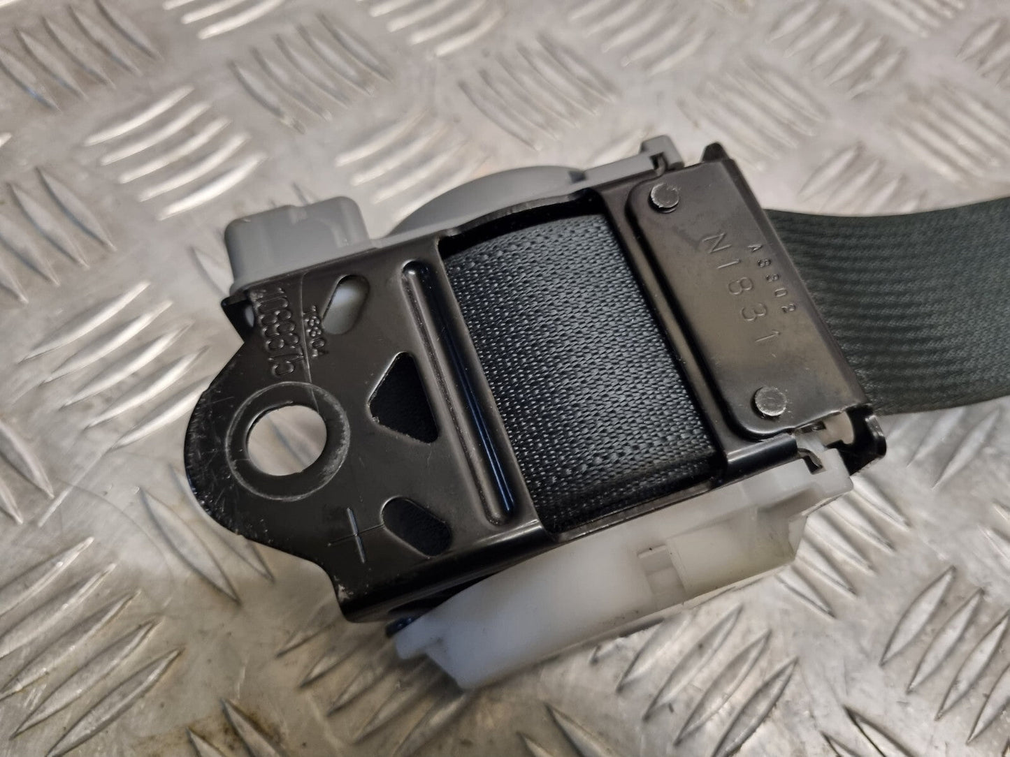 MITSUBISHI OUTLANDER MK3 2013-2018 PASSENGER REAR 2ND ROW SEAT BELT TK-AB0-EN307