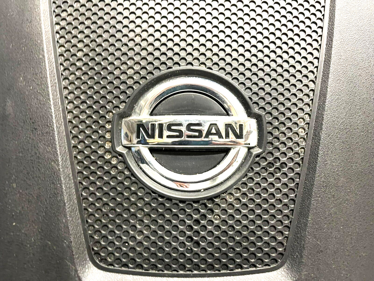 NISSAN NAVARA NP300 D23 2015-2020 2.3 DIESEL GENUINE TOP ENGINE COVER