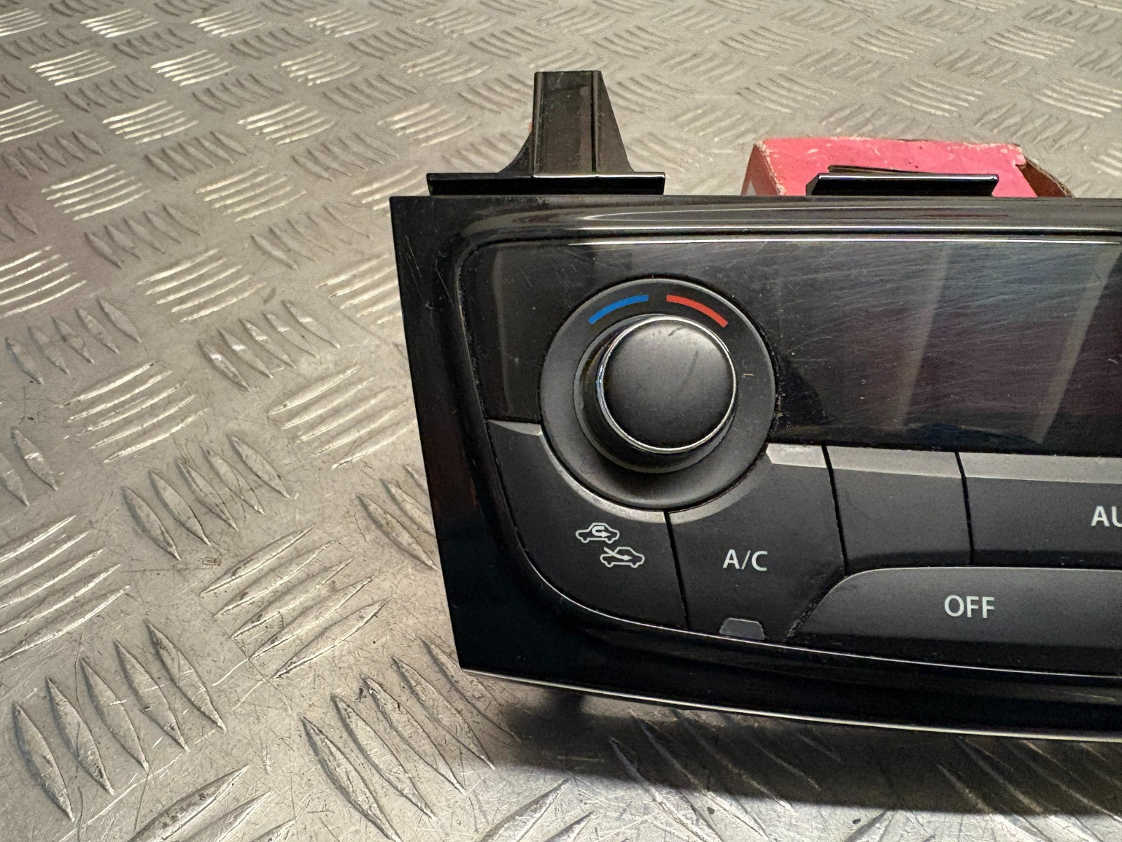 Suzuki Vitara LY MK4 SUV 2015-2019 AC Heater Climate Control Panel - photo 2 of 11