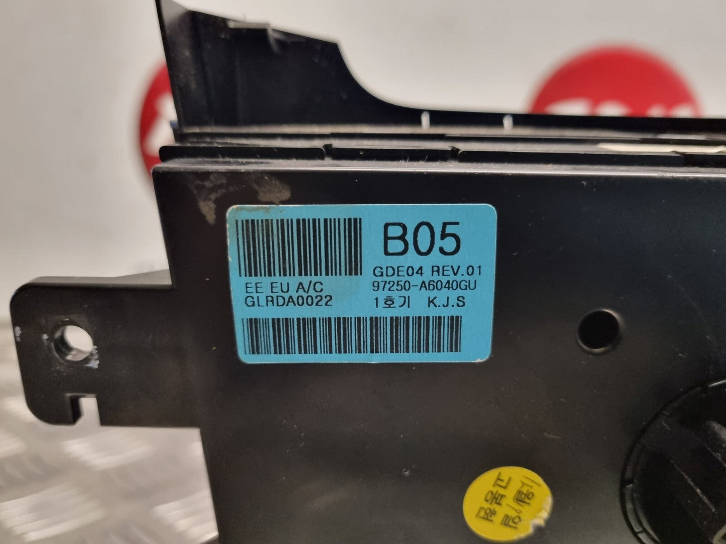 HYUNDAI I30 (GD) MK2 2012-2017 GENUINE HEATER AC CLIMATE CONTROLS 97250-A6040GU