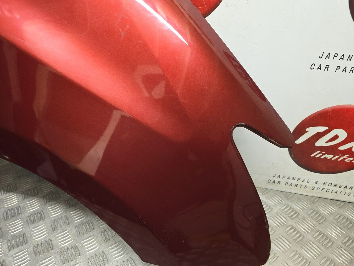 TOYOTA PRIUS PLUS 2015-2019 GENUINE DRIVER SIDE FRONT WING/FENDER RED COLLECTION