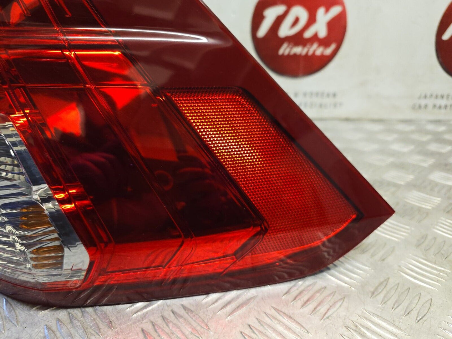 HONDA CR-V MK4 2016-2018 FACELIFT GENUINE DRIVERS SIDE REAR OUTER BRAKE LIGHT