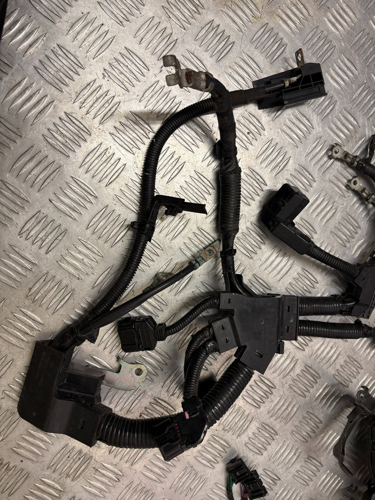 Toyota Yaris XP210 MK4 2020-2023 1.5 M15A-FXE Engine Wiring Loom 82121-K0240-D - photo 4 of 10