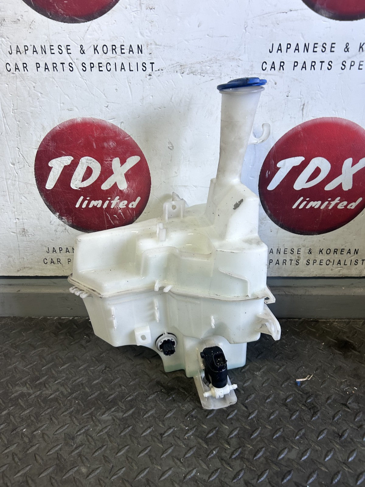 Hyundai I30 Mk3 2017-20220 Genuine Complete Washer Bottle Tank 1