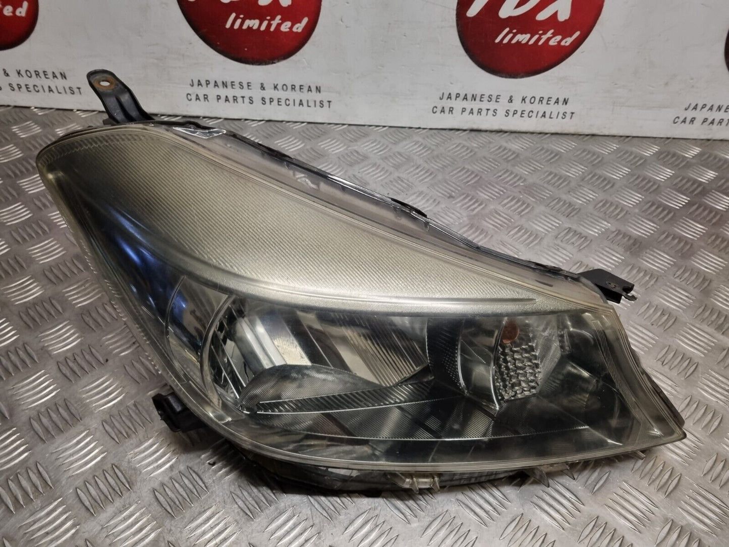 TOYOTA YARIS MK3 2012-2014 PRE-FACELIFT GENUINE DRIVER SIDE HALOGEN HEADLIGHT