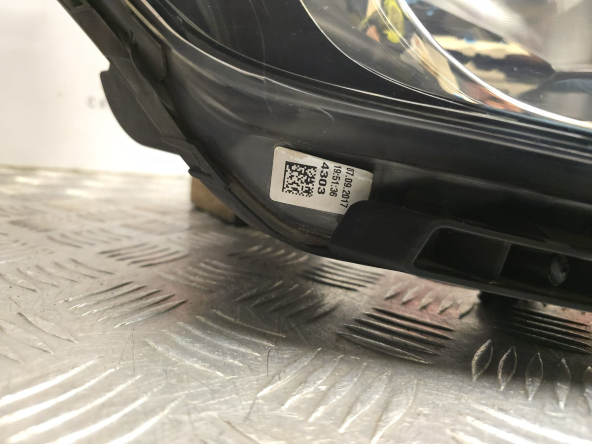 Hyundai i20 GB MK2 2015-2018 Genuine Driver Side Halogen Headlight 92102-C8 - photo 4 of 16