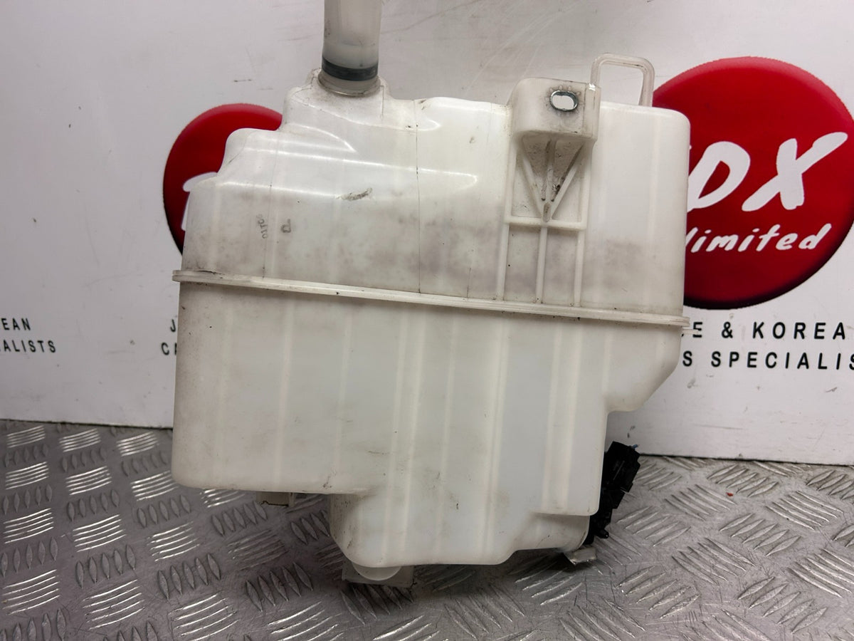 Mazda 3 MK3 2014-2019 Genuine Windscreen Washer Bottle Tank Resevoir GHP967480 - photo 3 of 8
