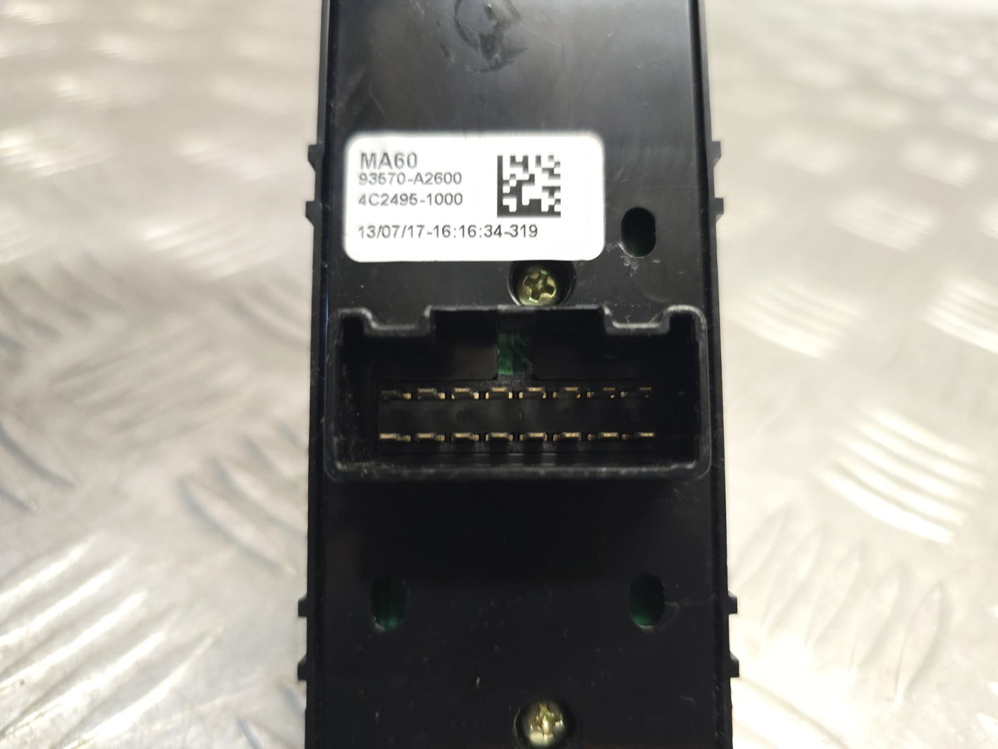 Kia Ceed Mk2 2015-2018 Genuine Drivers Front 4 Way Window Switches 93570-A2600 7