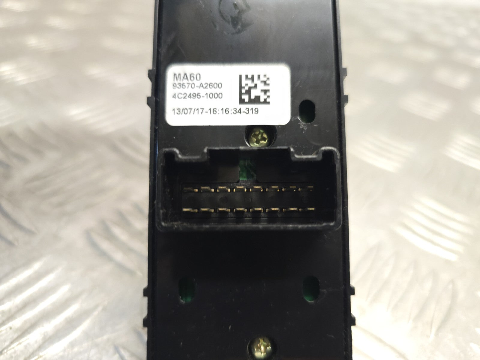 Kia Ceed Mk2 2015-2018 Genuine Drivers Front 4 Way Window Switches 93570-A2600 7