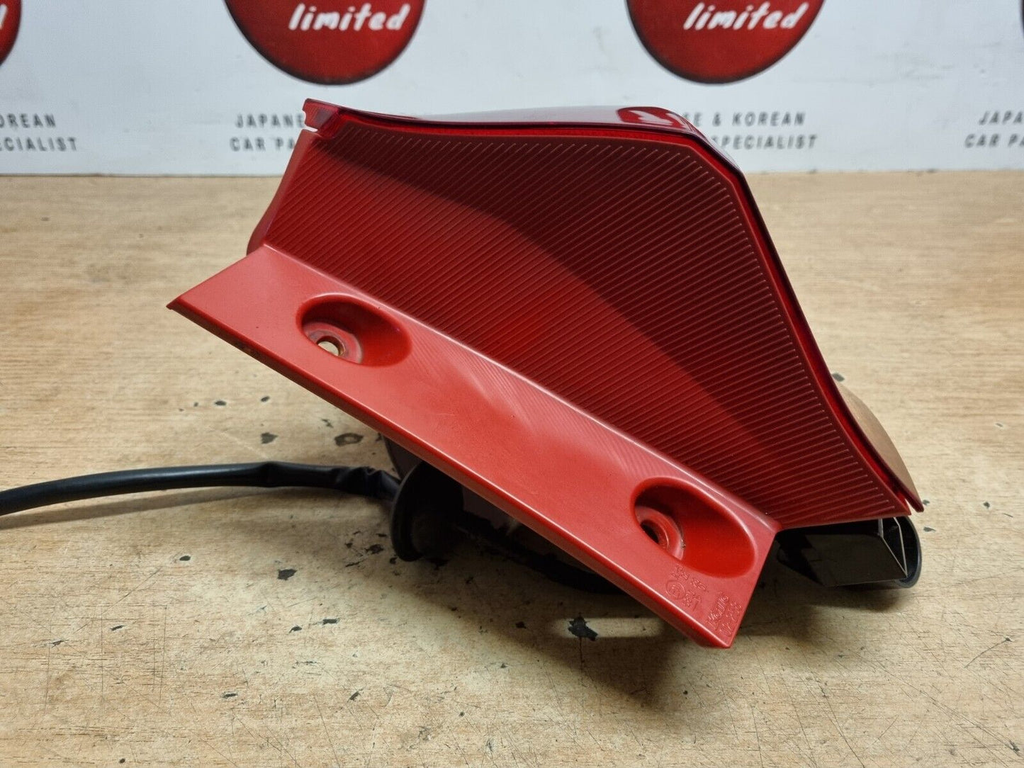 TOYOTA AURIS MK2 2012-2015 HATCH PRE-FACELIFT GENUINE DRIVERS REAR OUTER LIGHT
