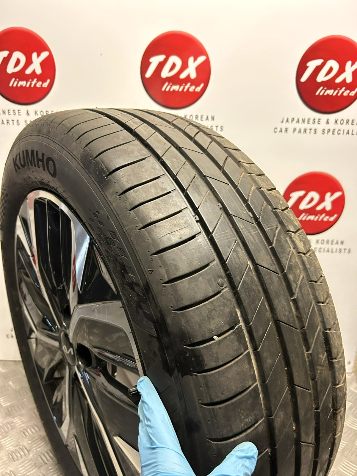 Kia Ev6 (Cv) 2021-2025 19" Inch Genuine Alloy Wheel 6.5Mm 235/55/R19 52910-Cv110 12