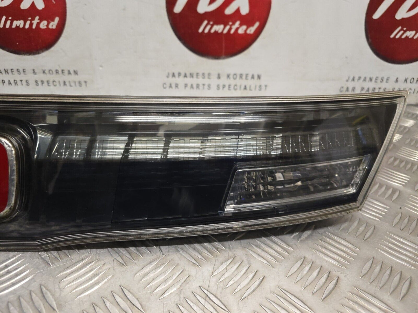 HONDA CIVIC TYPE-R MK8 2006-2011 GENUINE MIDDLE REAR INNER TAILGATE LIGHT LAMP