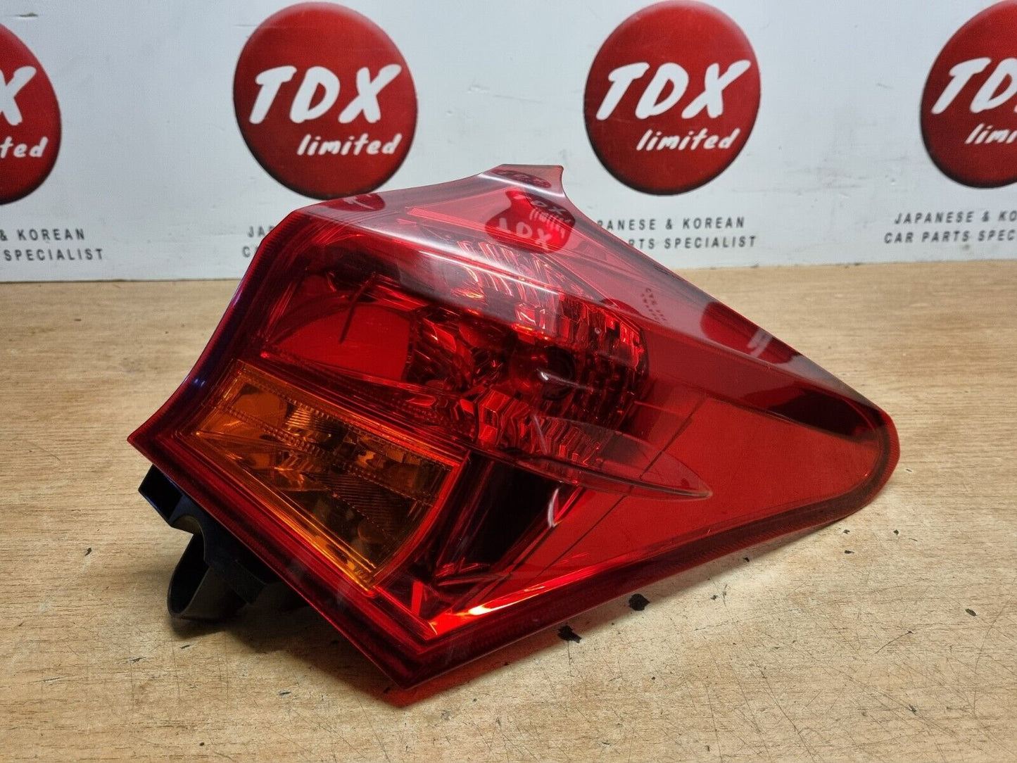 TOYOTA AURIS MK2 2012-2015 HATCH PRE-FACELIFT GENUINE DRIVERS REAR OUTER LIGHT