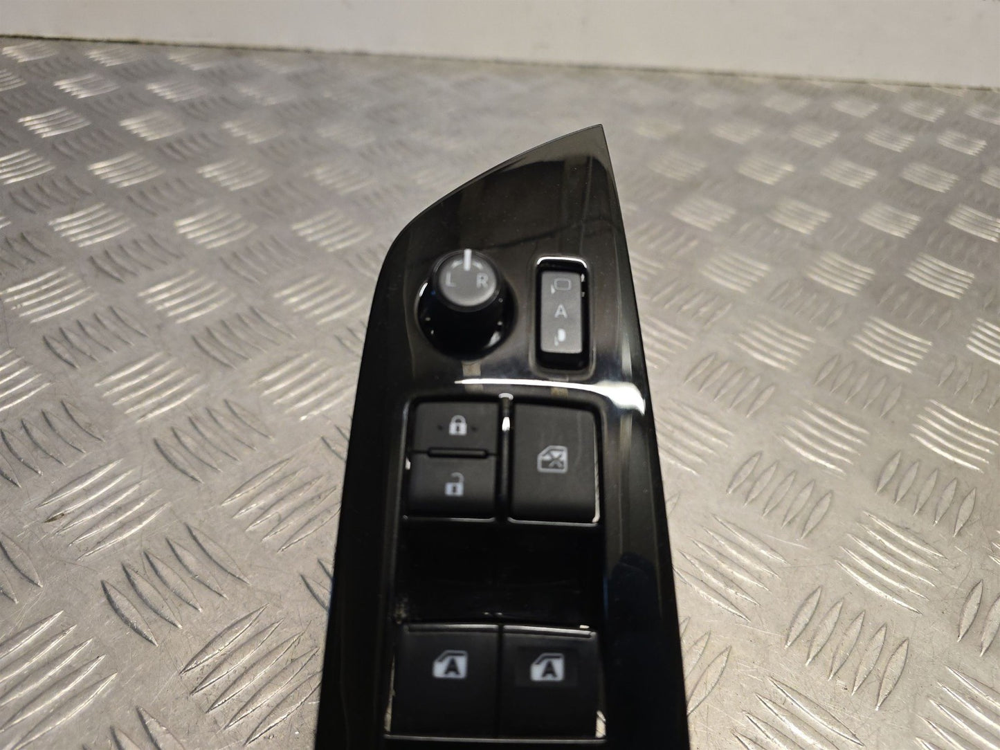 47359252