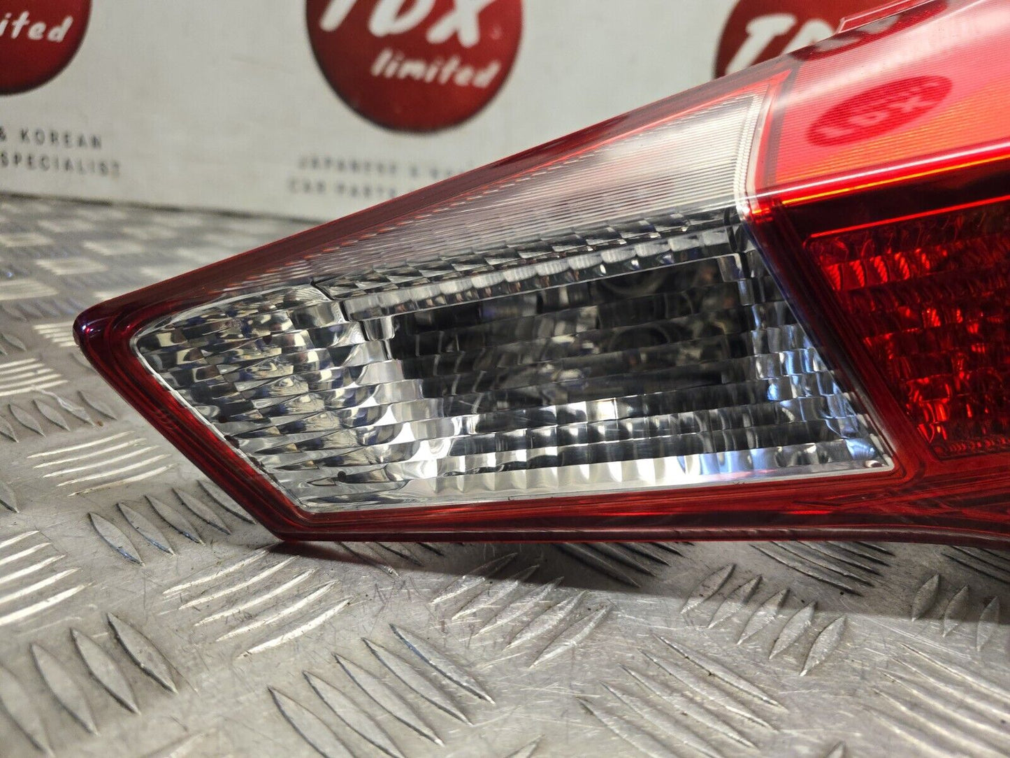 TOYOTA RAV4 XA40 MK4 2012-2015 PREFACELIFT GENUINE DRIVERS REAR INNER LIGHT LAMP