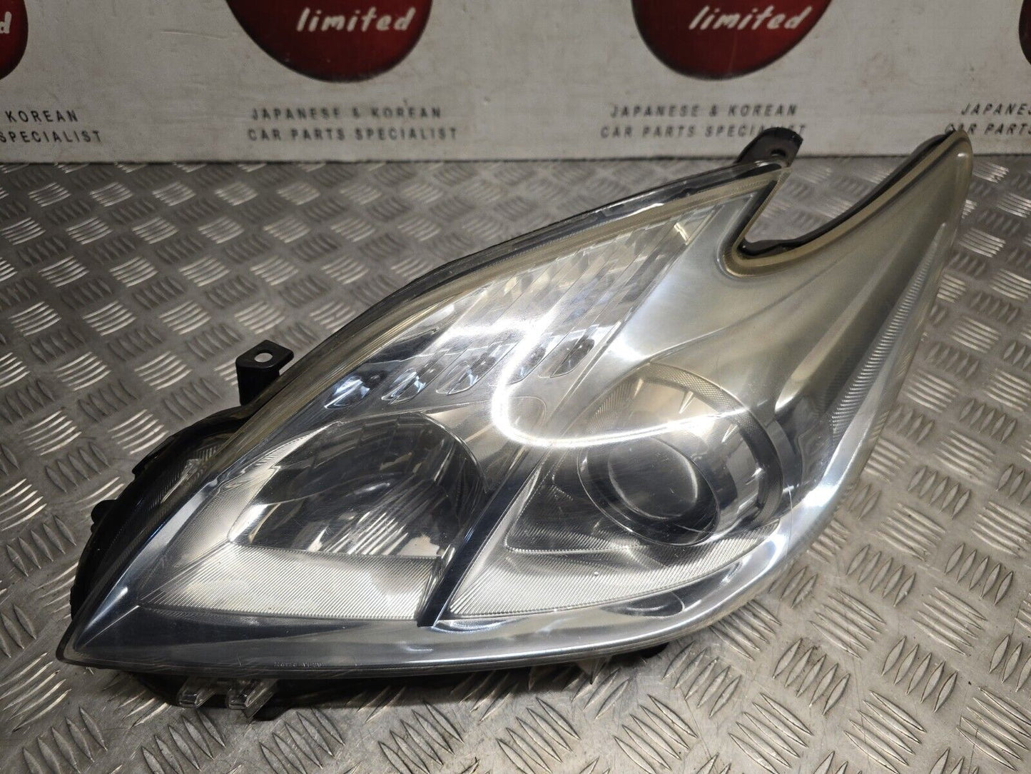 TOYOTA PRIUS MK3 2009-2012 GENUINE PASSENGERS SIDE FRONT HALOGEN HEADLIGHT LAMP