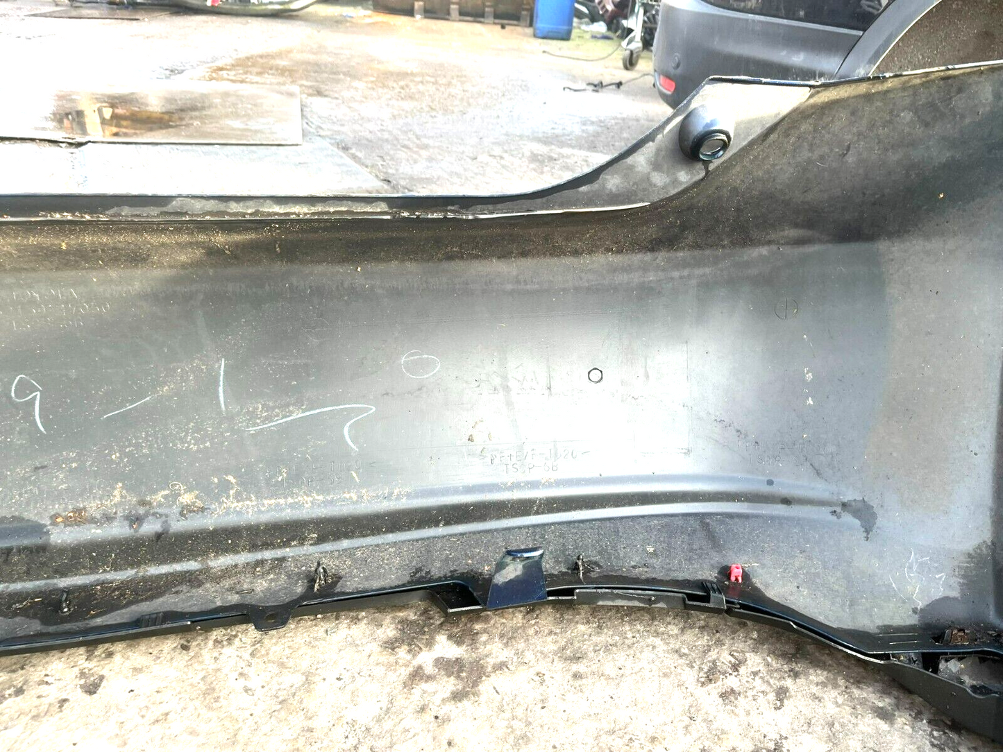 TOYOTA PRIUS MK3 2009-2015 GENUINE COMPLETE REAR BUMPER 8T5 DARK BLUE COLLECTION