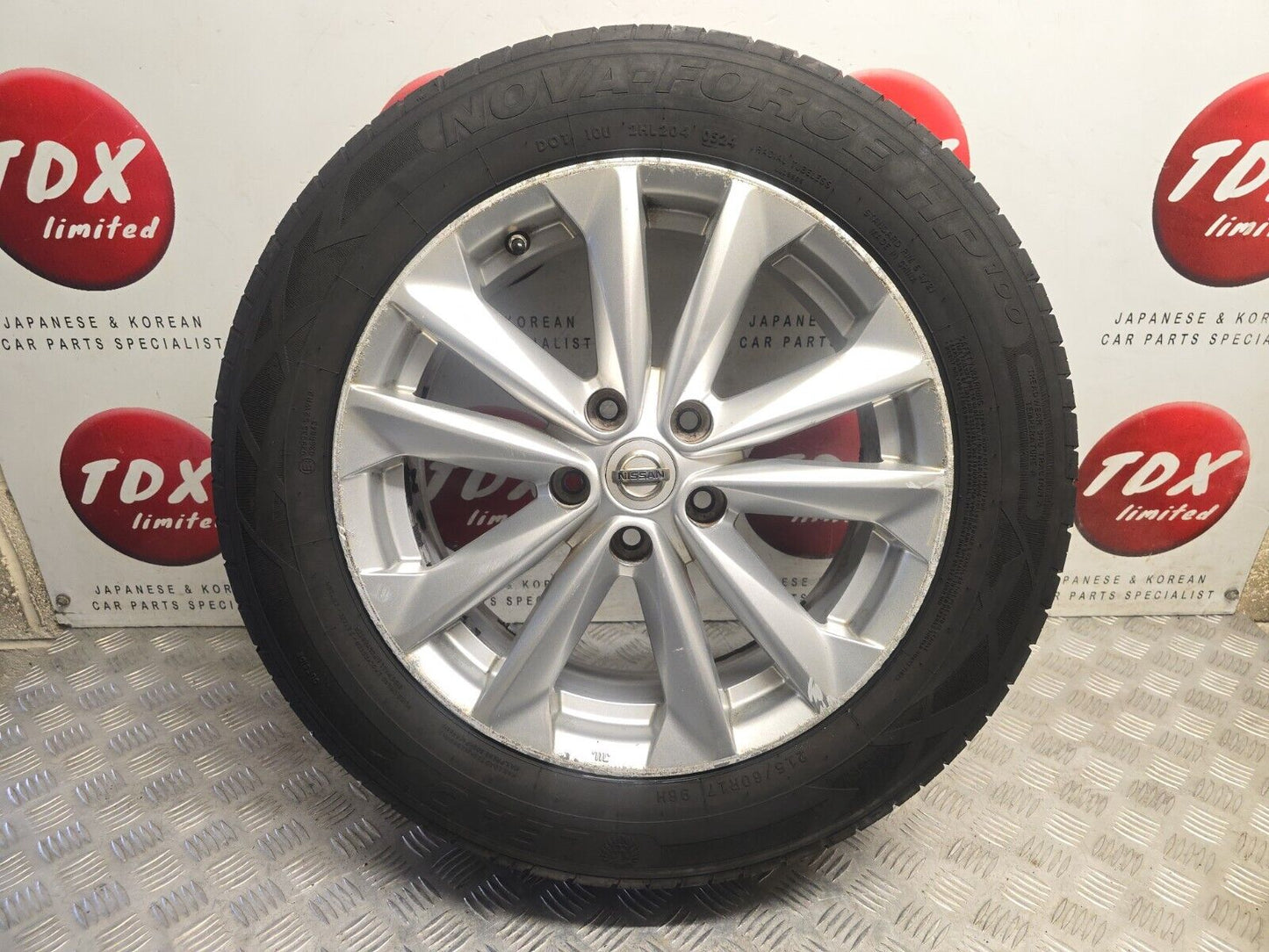 NISSAN QASHQAI J11 17" INCH 2014-2021 ALLOY WHEEL DAMAGED TYRE 215/60/17 4EA1A