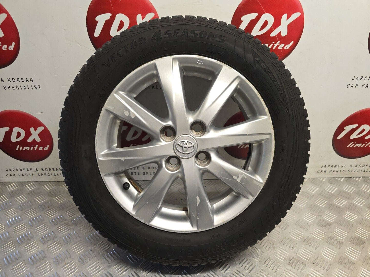 TOYOTA YARIS MK3 2011-2015 15" INCH ALLOY WHEEL 6MM TYRE 185/60/15 42611-0D610