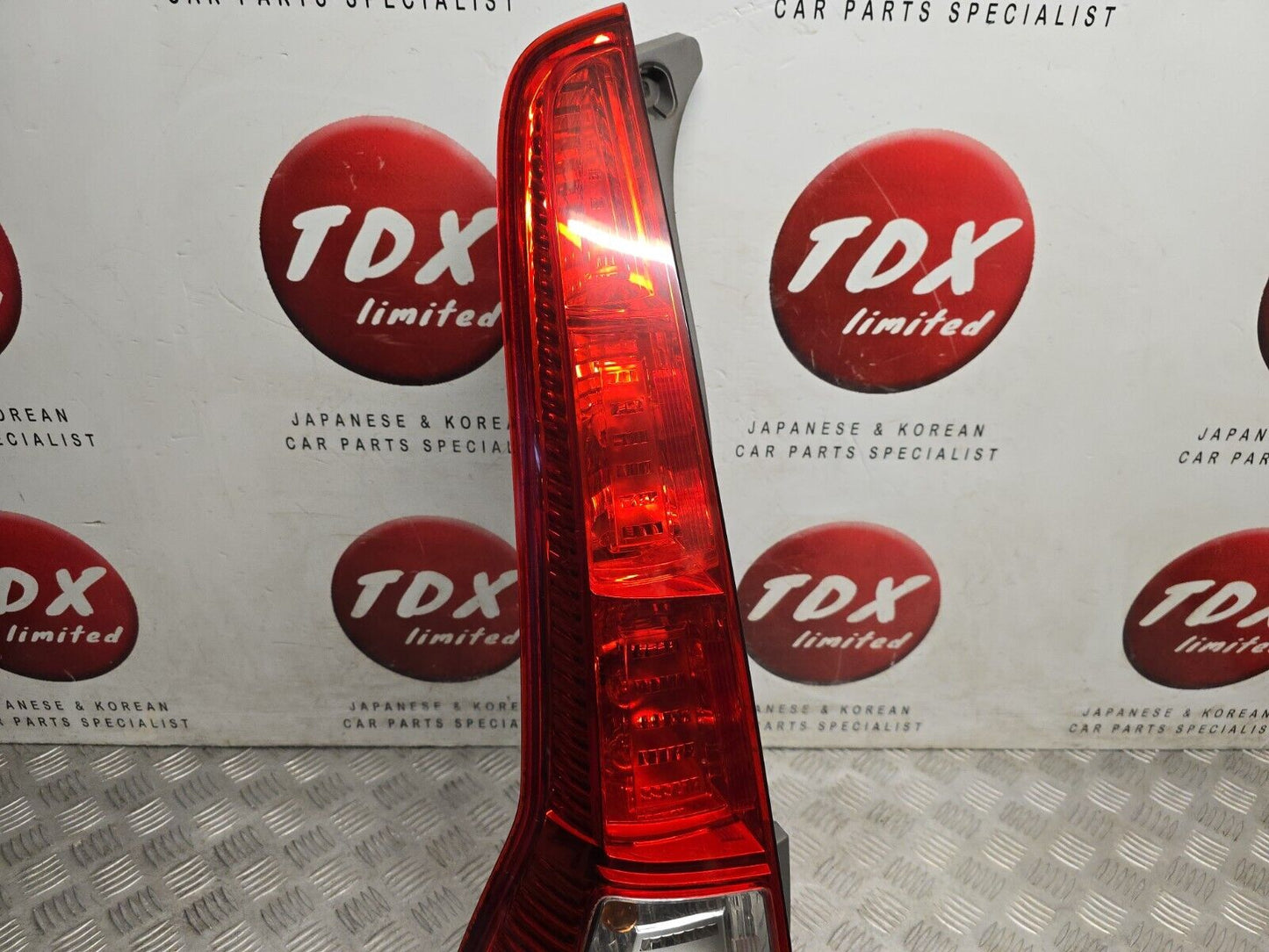 HONDA CR-V MK3 2006-2012 GENUINE PASSENGER SIDE REAR OUTER BODY BRAKE LIGHT LAMP