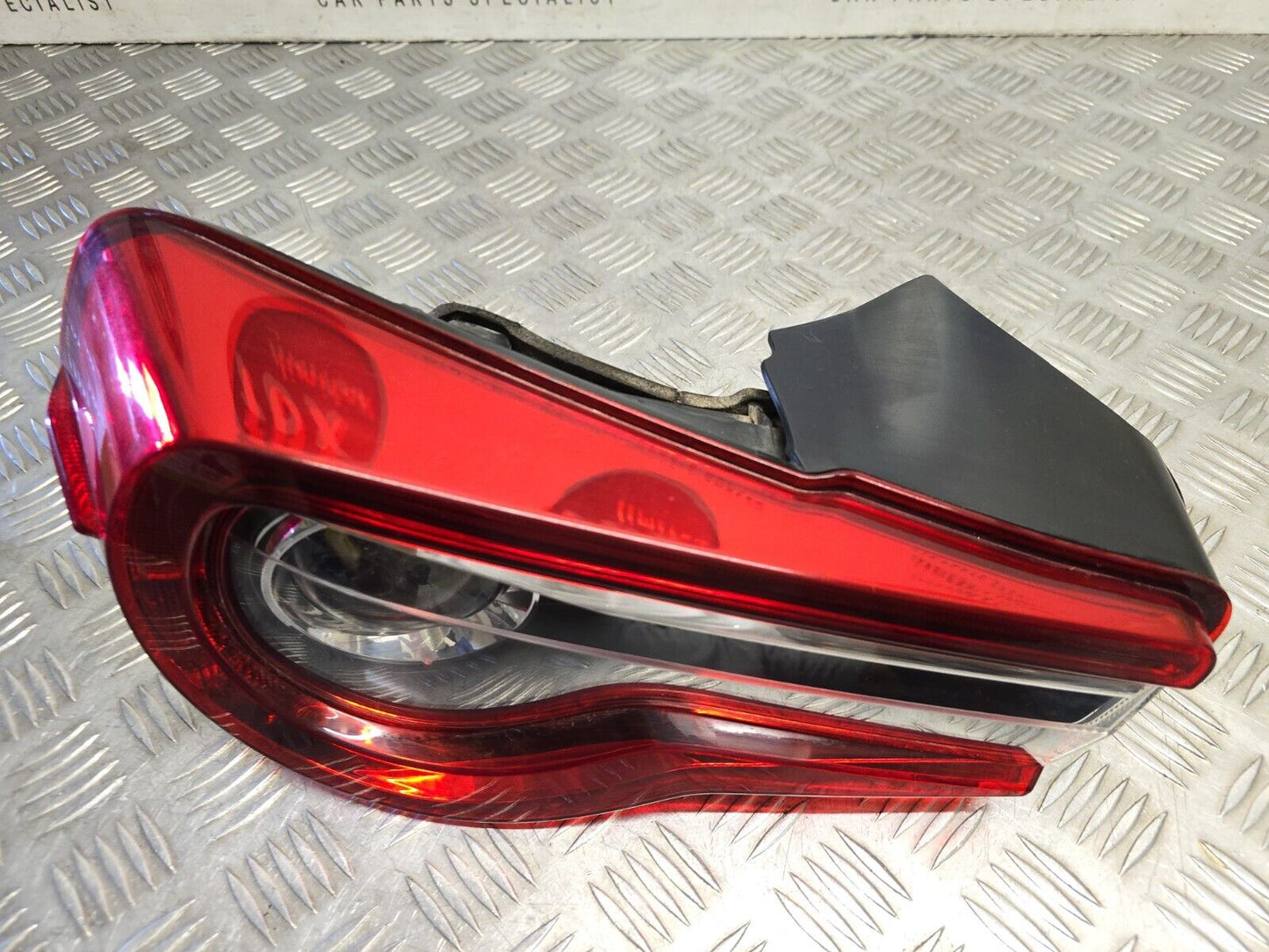 TOYOTA GT86 2017-2020 FACELIFT GENUINE PASSENGER SIDE REAR OUTER LED BRAKE LIGHT